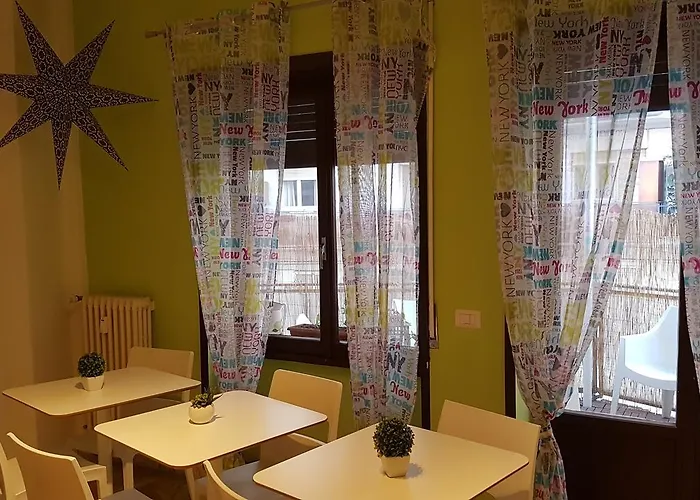 בית הארחה Domus 2*